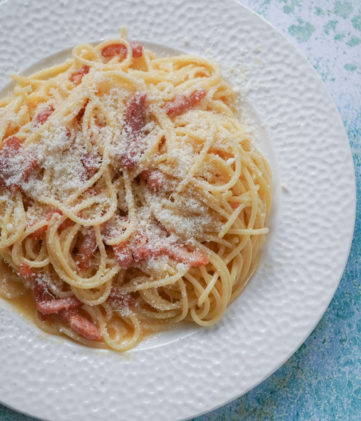 Spagetti valkosipulioliiviöljyllä